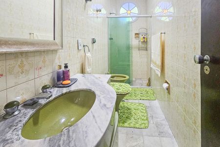 Banheiro da suíte de apartamento para alugar com 2 quartos, 103m² em Jardim Tres Marias, Guarujá