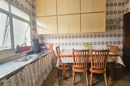 Cozinha de apartamento para alugar com 2 quartos, 103m² em Jardim Tres Marias, Guarujá