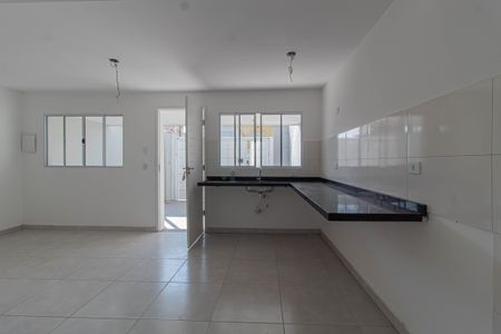 Casa à venda com 70m², 2 quartos e 2 vagasCozinha