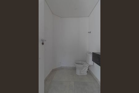 Casa à venda com 70m², 2 quartos e 2 vagasLavabo