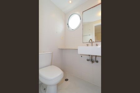 Apartamento à venda com 173m², 3 quartos e 3 vagasBanheiro da Suíte 2