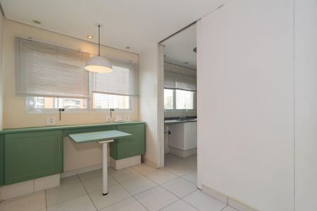 Apartamento à venda com 173m², 3 quartos e 3 vagasCopa