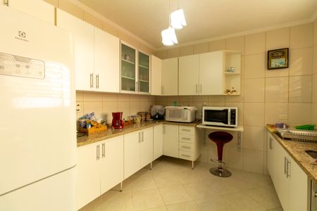 Casa à venda com 250m², 4 quartos e 6 vagasCasa 1 - Cozinha