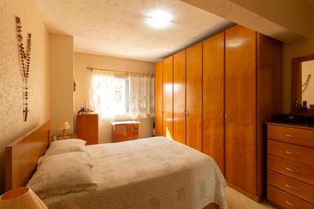 Casa à venda com 250m², 4 quartos e 6 vagasCasa 1 -Suíte