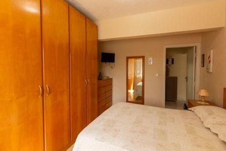 Casa à venda com 250m², 4 quartos e 6 vagasCasa 1 -Suíte