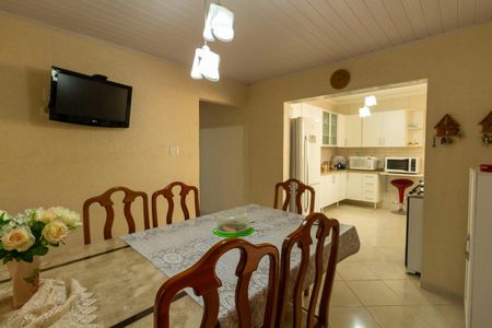 Casa à venda com 250m², 4 quartos e 6 vagasCasa 1 - Cozinha