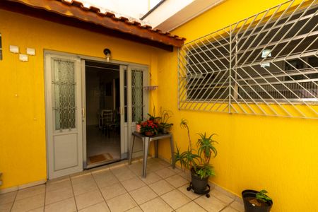 Casa à venda com 250m², 4 quartos e 6 vagasQuintal fundo