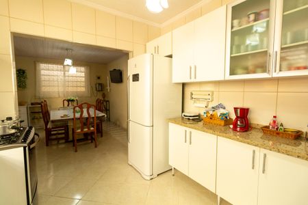 Casa à venda com 250m², 4 quartos e 6 vagasCasa 1 - Cozinha