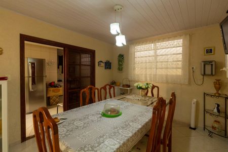 Casa à venda com 250m², 4 quartos e 6 vagasCasa 1 - Cozinha