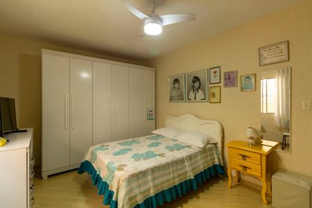 Casa à venda com 250m², 4 quartos e 6 vagasCasa 1 -Quarto 2