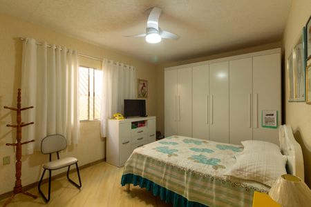 Casa à venda com 250m², 4 quartos e 6 vagasCasa 1 -Quarto 2