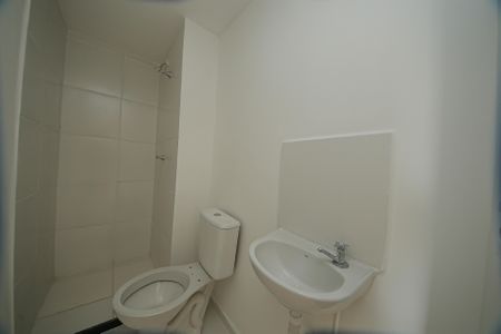 Apartamento para alugar com 31m², 2 quartos e sem vaga Apartamento para alugar com 31m², 2 quartos e sem vagaBanheiro Social