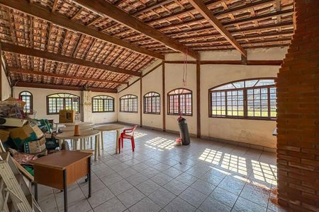 Casa à venda com 260m², 3 quartos e 3 vagasCobertura