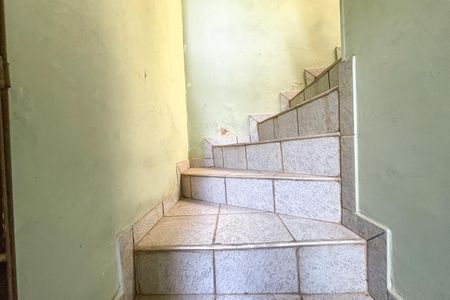 Casa à venda com 260m², 3 quartos e 3 vagasEscada