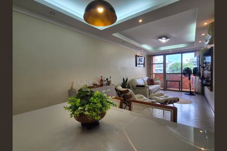 Apartamento à venda com 83m², 3 quartos e 2 vagas Apartamento à venda com 83m², 3 quartos e 2 vagasSala