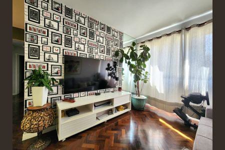 Apartamento para alugar com 98m², 3 quartos e 1 vaga Apartamento para alugar com 98m², 3 quartos e 1 vagaSala