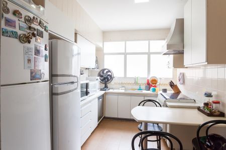 Apartamento à venda com 300m², 4 quartos e 3 vagasCozinha