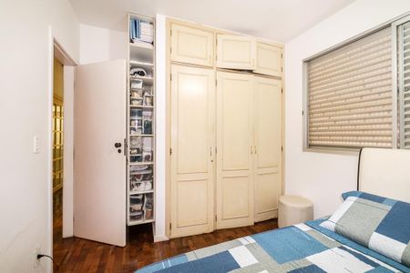 Apartamento à venda com 300m², 4 quartos e 3 vagasQuarto 2