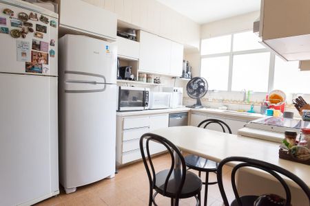 Apartamento à venda com 300m², 4 quartos e 3 vagasCozinha