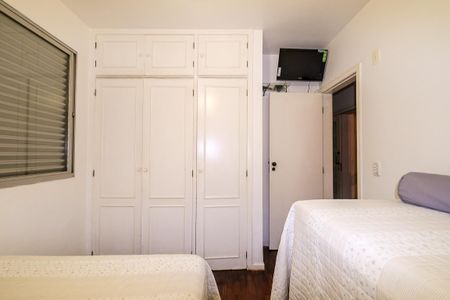 Apartamento à venda com 300m², 4 quartos e 3 vagasSuíte 2