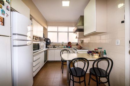 Apartamento à venda com 300m², 4 quartos e 3 vagasCozinha