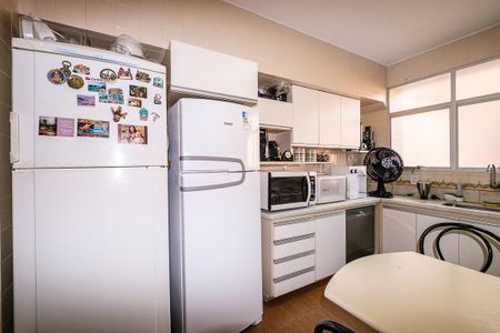 Apartamento à venda com 300m², 4 quartos e 3 vagasCozinha