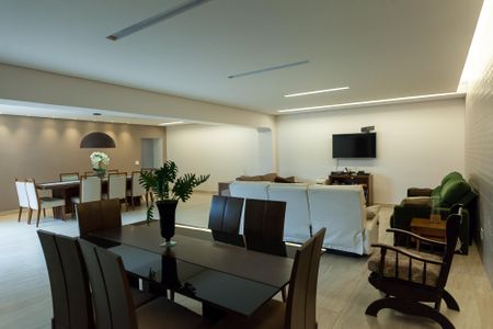 Apartamento à venda com 300m², 4 quartos e 3 vagasÁrea comum