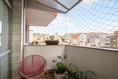 Apartamento à venda com 300m², 4 quartos e 3 vagasVaranda 