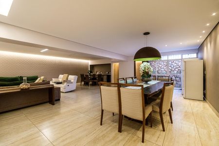 Apartamento à venda com 300m², 4 quartos e 3 vagasSala de Jantar