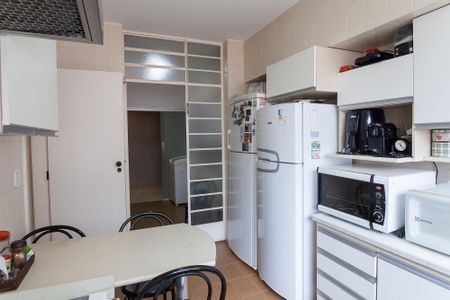 Apartamento à venda com 300m², 4 quartos e 3 vagasCozinha