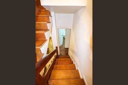 Apartamento à venda com 300m², 4 quartos e 3 vagasEscada