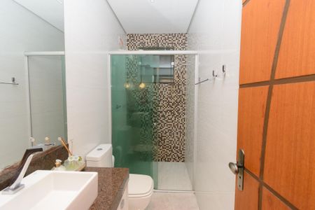Casa à venda com 180m², 3 quartos e 3 vagas Casa à venda com 180m², 3 quartos e 3 vagasBanheiro da Suíte