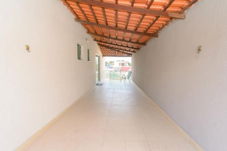 Casa à venda com 180m², 3 quartos e 3 vagas Casa à venda com 180m², 3 quartos e 3 vagasGaragem