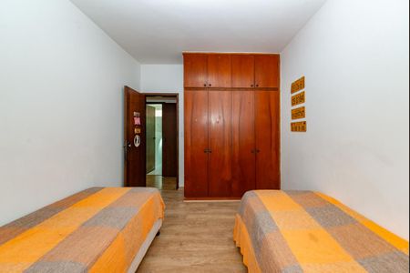 Apartamento à venda com 173m², 4 quartos e 2 vagas Apartamento à venda com 173m², 4 quartos e 2 vagasQuarto 2