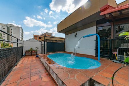 Apartamento à venda com 173m², 4 quartos e 2 vagas Apartamento à venda com 173m², 4 quartos e 2 vagasPiscina