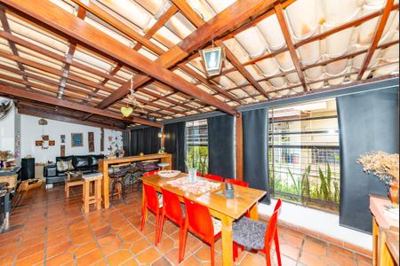 Apartamento à venda com 173m², 4 quartos e 2 vagas Apartamento à venda com 173m², 4 quartos e 2 vagasVaranda gourmet