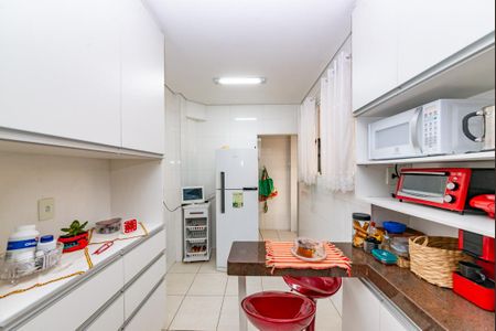Apartamento à venda com 173m², 4 quartos e 2 vagas Apartamento à venda com 173m², 4 quartos e 2 vagasCozinha