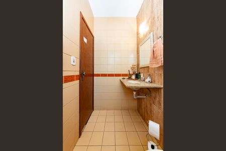 Apartamento à venda com 173m², 4 quartos e 2 vagas Apartamento à venda com 173m², 4 quartos e 2 vagasBanheiro Social 2