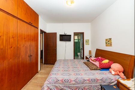 Apartamento à venda com 173m², 4 quartos e 2 vagas Apartamento à venda com 173m², 4 quartos e 2 vagasSuíte