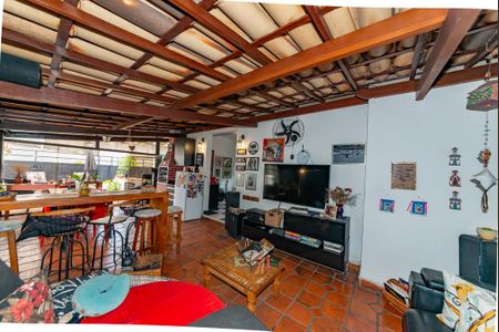 Apartamento à venda com 173m², 4 quartos e 2 vagas Apartamento à venda com 173m², 4 quartos e 2 vagasVaranda gourmet