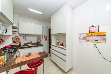 Apartamento à venda com 173m², 4 quartos e 2 vagas Apartamento à venda com 173m², 4 quartos e 2 vagasCozinha
