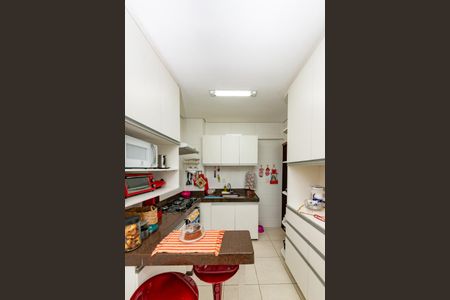 Apartamento à venda com 173m², 4 quartos e 2 vagas Apartamento à venda com 173m², 4 quartos e 2 vagasCozinha