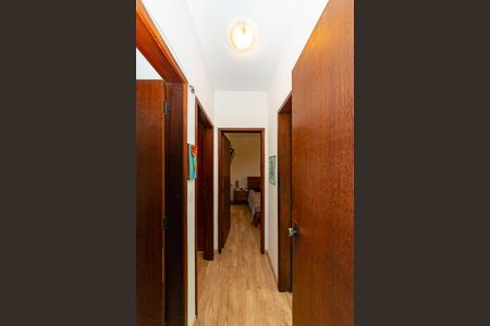 Apartamento à venda com 173m², 4 quartos e 2 vagas Apartamento à venda com 173m², 4 quartos e 2 vagasCorredor