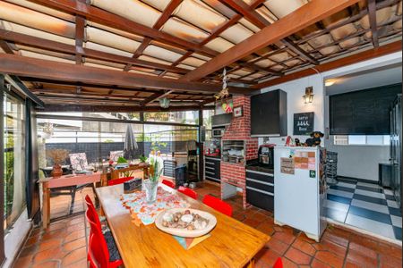 Apartamento à venda com 173m², 4 quartos e 2 vagas Apartamento à venda com 173m², 4 quartos e 2 vagasVaranda gourmet