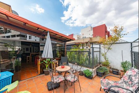 Apartamento à venda com 173m², 4 quartos e 2 vagas Apartamento à venda com 173m², 4 quartos e 2 vagasVaranda