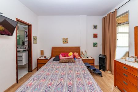 Apartamento à venda com 173m², 4 quartos e 2 vagas Apartamento à venda com 173m², 4 quartos e 2 vagasSuíte