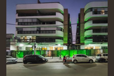 Apartamento à venda com 65m², 2 quartos e 1 vagaFachada e portaria