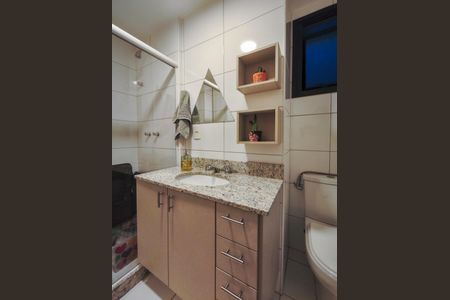 Apartamento à venda com 65m², 2 quartos e 1 vagaBanheiro Social