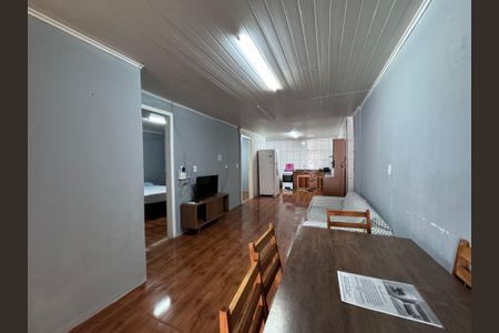 Casa à venda com 120m², 3 quartos e 2 vagasSala