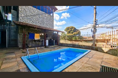 Casa para alugar com 547m², 5 quartos e 2 vagas Casa para alugar com 547m², 5 quartos e 2 vagasPiscina